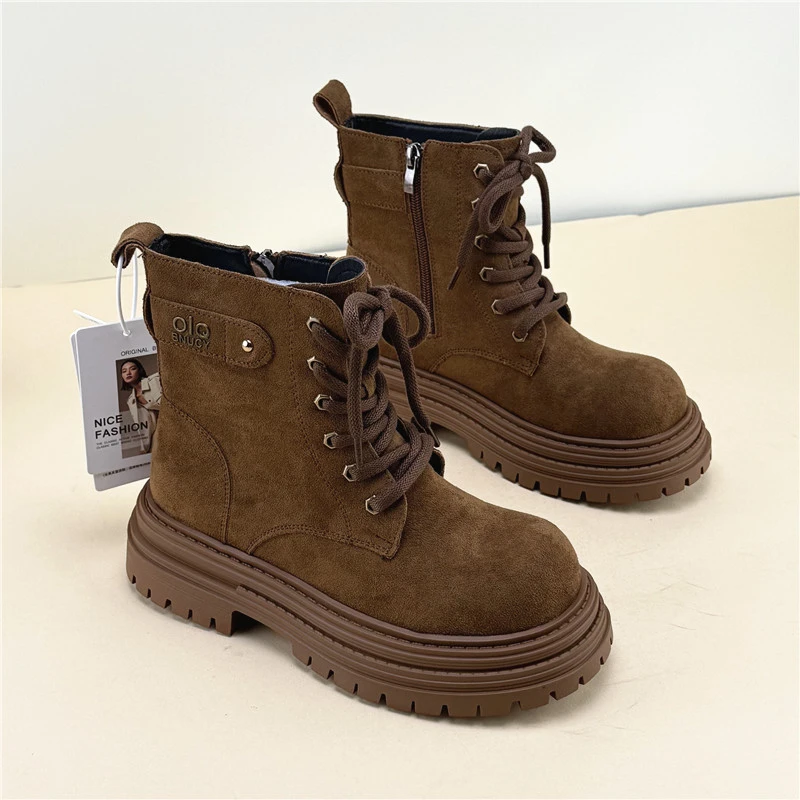 秋冬季防滑短靴女增高马丁靴复古圆头时尚甜美韩版勃肯巨好看单靴