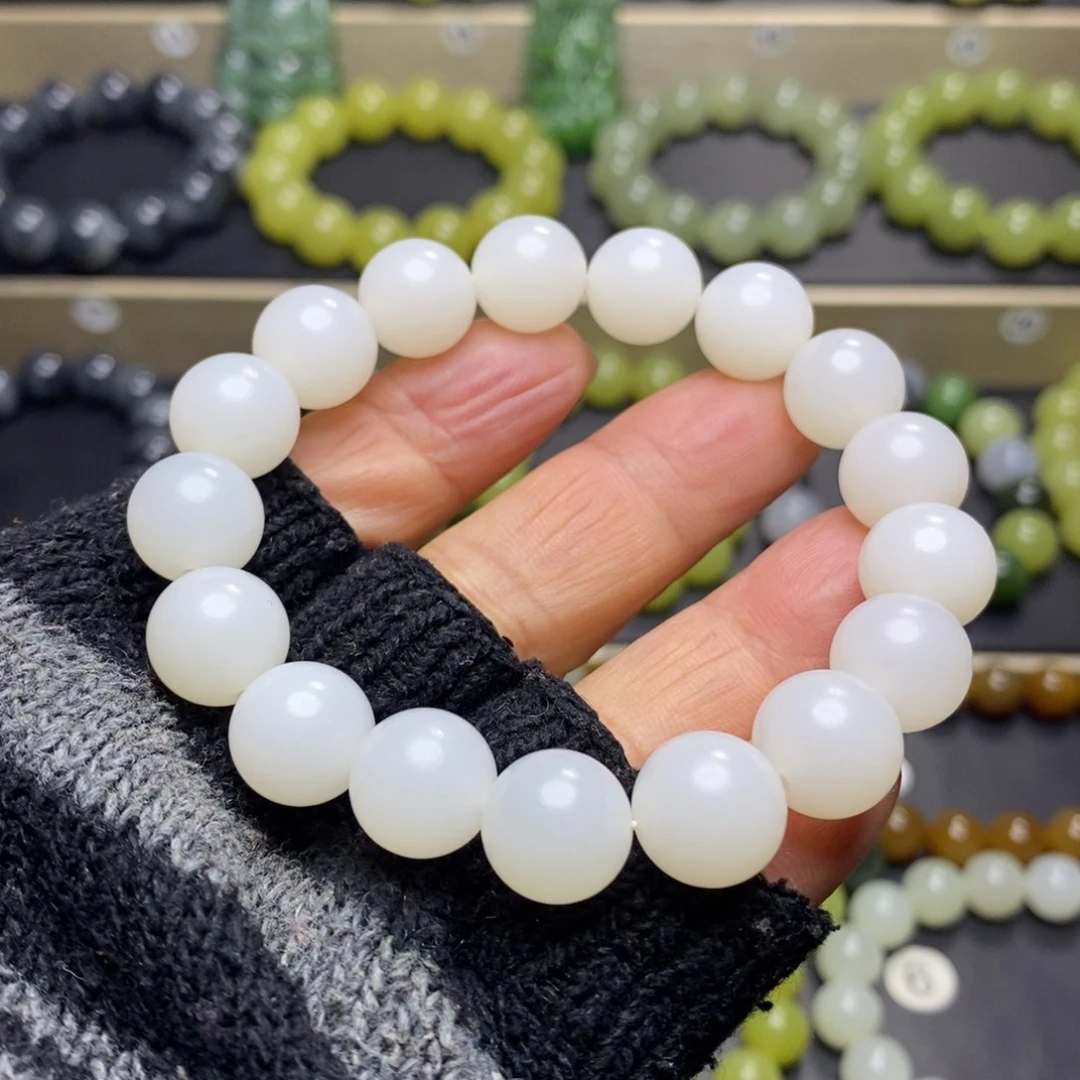 和田玉未镶嵌手串