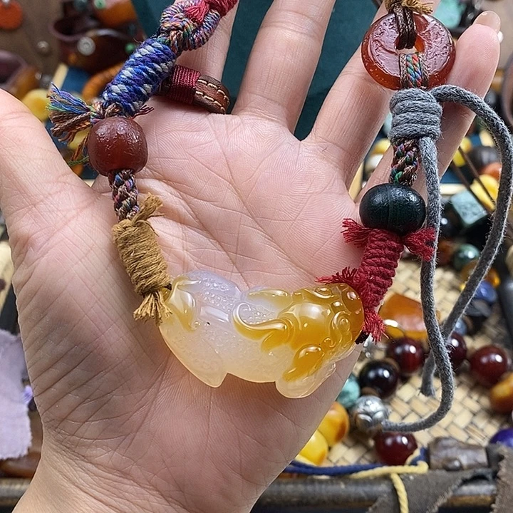 飞****玛瑙/玉髓项链未镶嵌项链