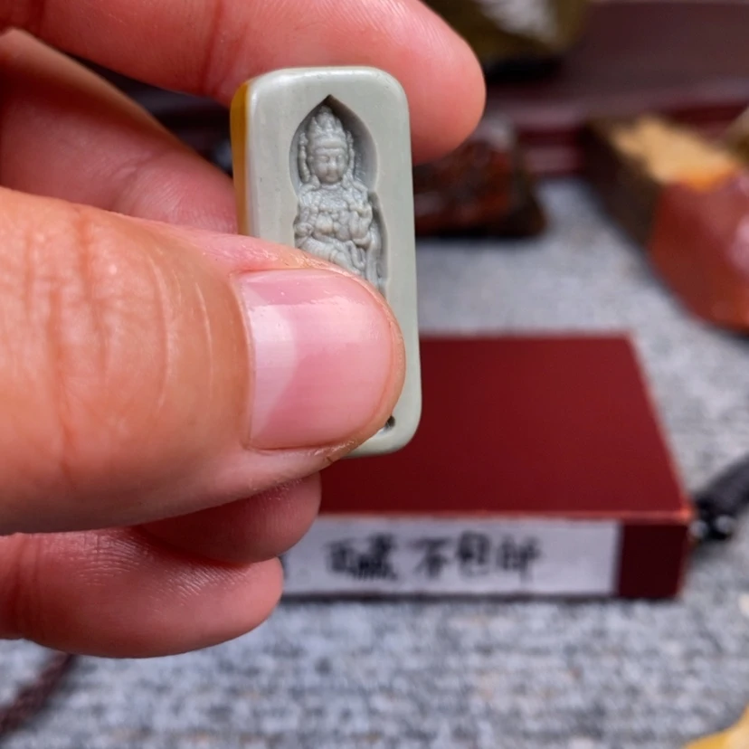 【闪购商品】原石雕刻手把件