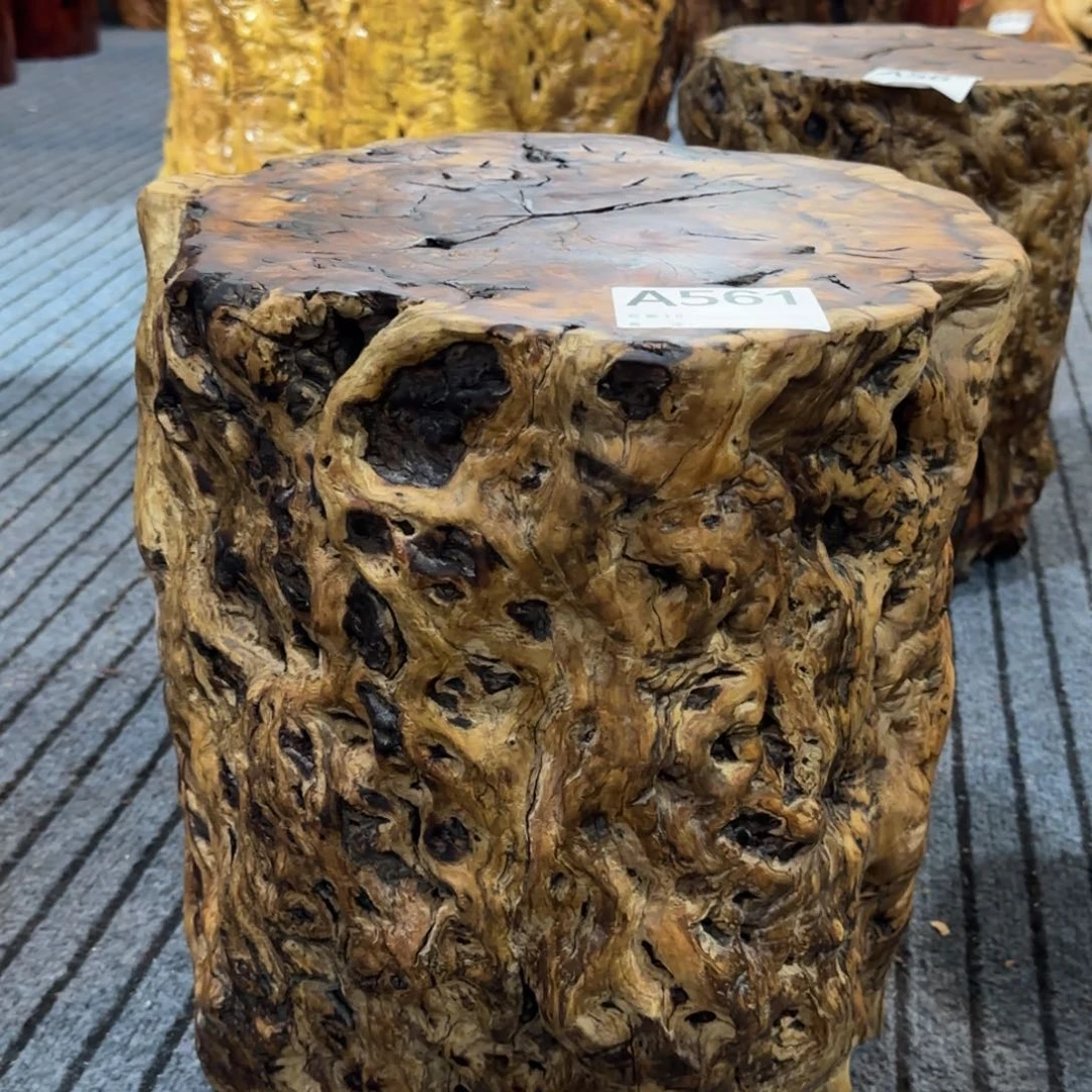 沈***》龙纹鸡心枣木手工艺品