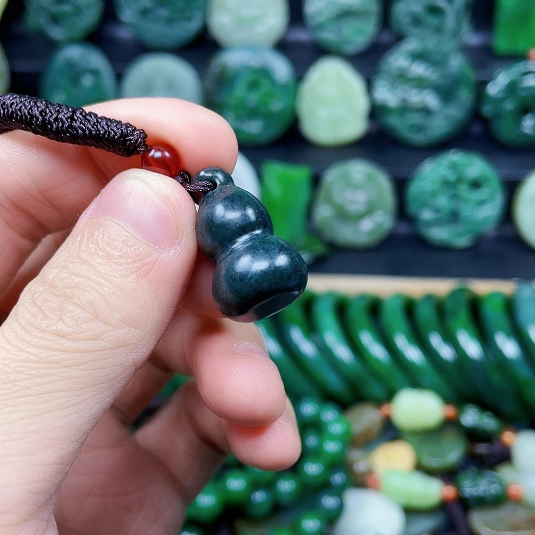 和田玉未镶嵌珠宝半成品