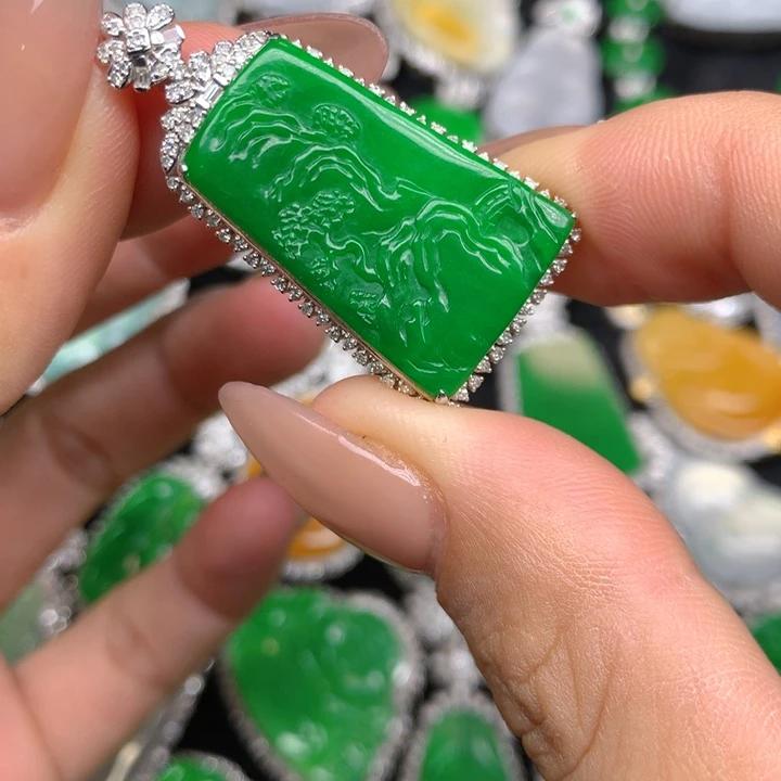 翡翠18K金镶嵌吊坠(不含链)