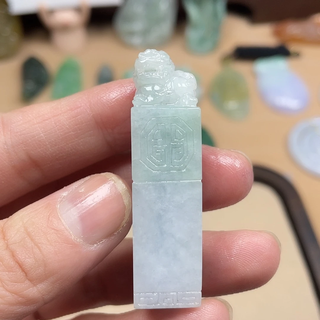 定制翡翠未镶嵌印章