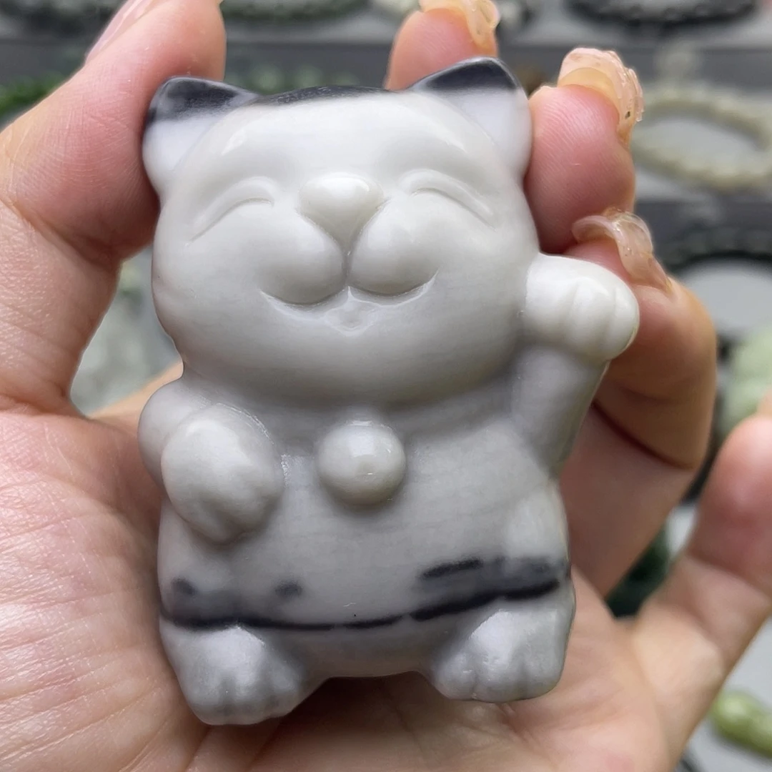 和田玉未镶嵌颈饰枫**唐