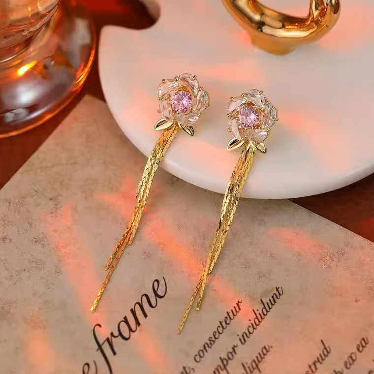 铜合金合成锆石耳饰 038轻奢粉色花花高级感耳坠华子女式女士耳钉