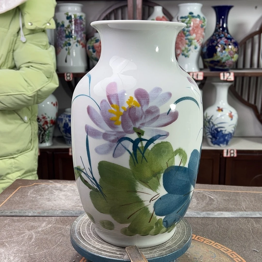 陶摆件景德镇陶瓷大冬紫荷