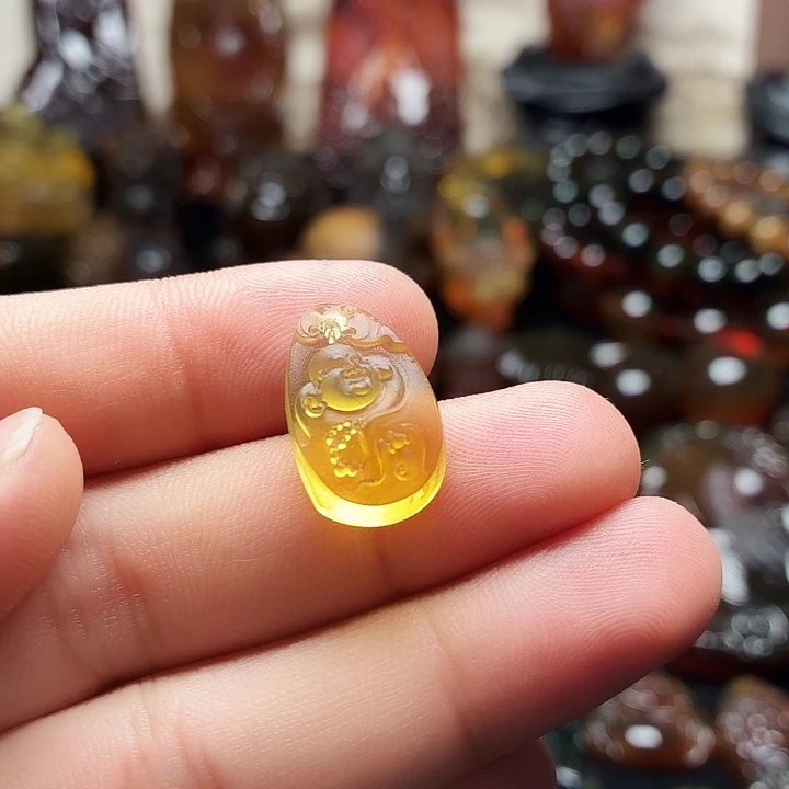 琥珀未镶嵌裸石72