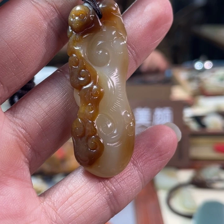 颈饰未镶嵌和田玉