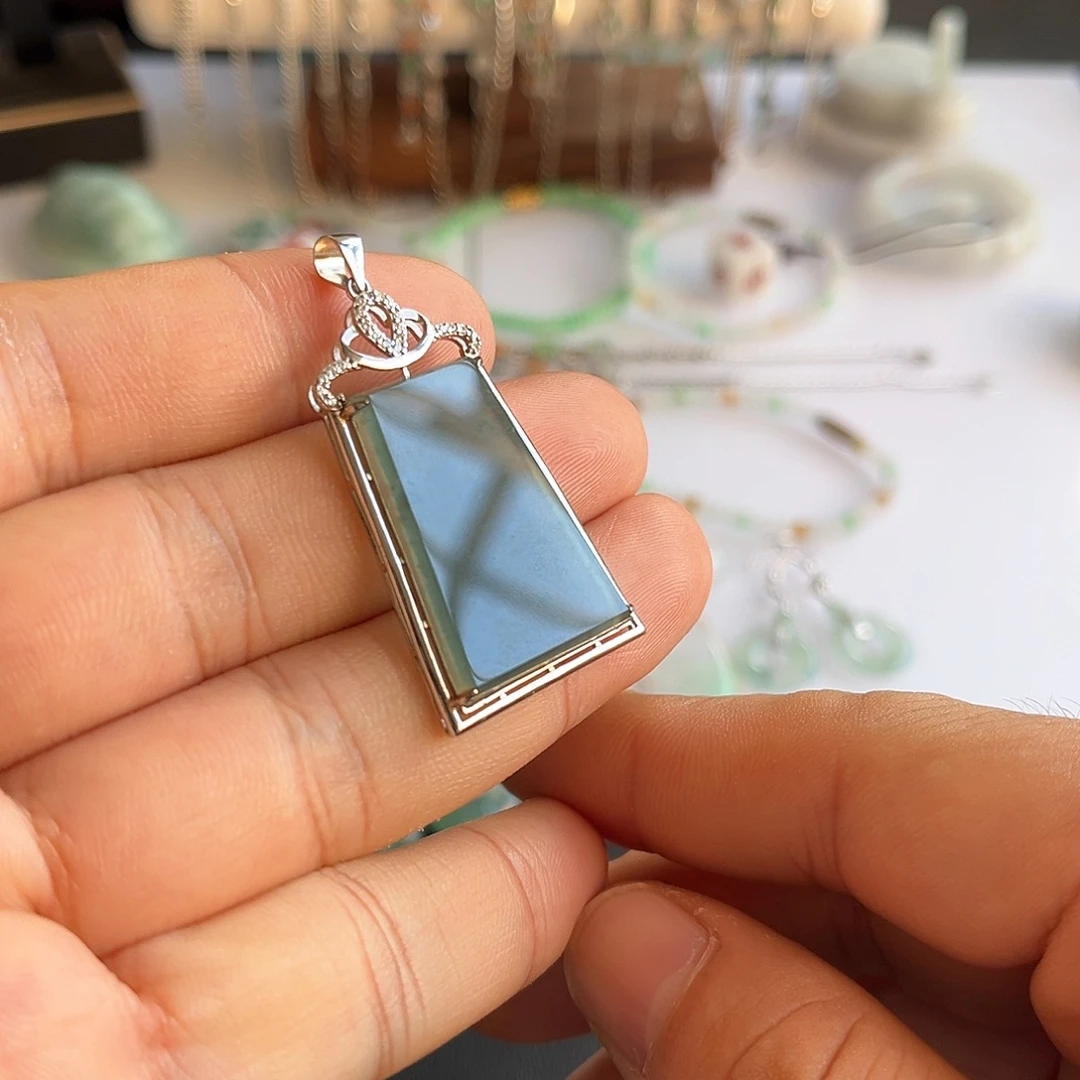 颈饰银S925镶嵌翡翠福利