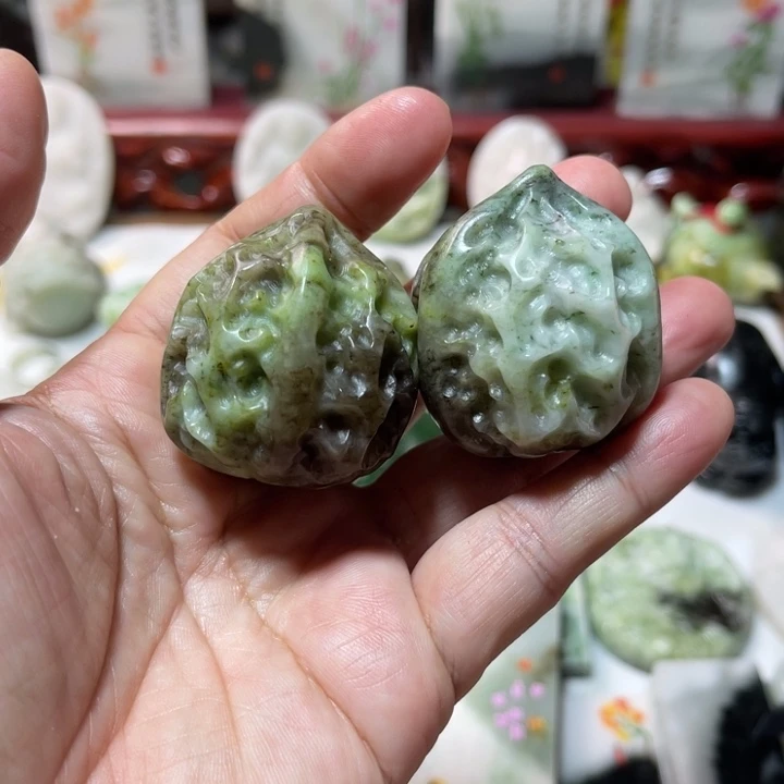 独山玉未镶嵌颈饰