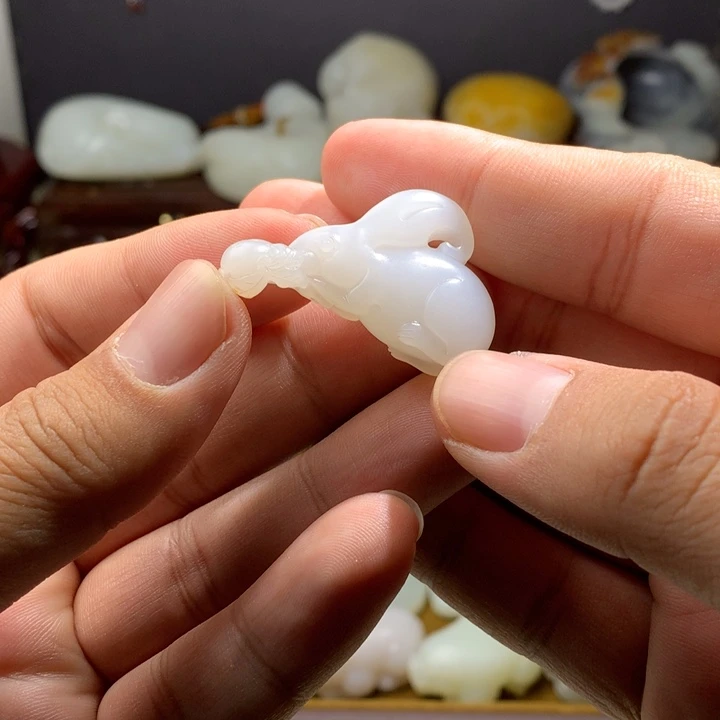 和田玉未镶嵌挂件