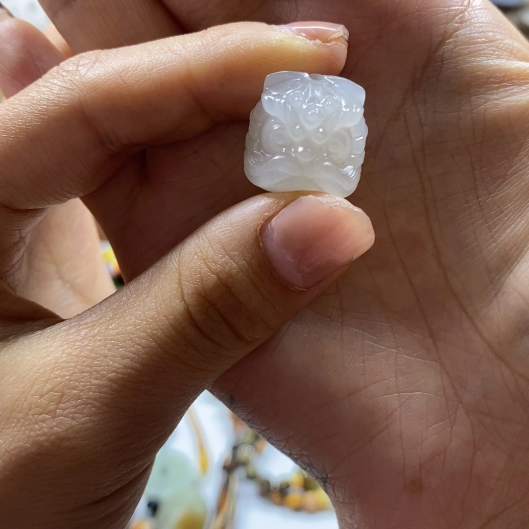 Z***n和田玉（糖玉）未镶嵌车挂