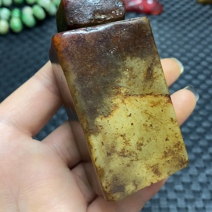 大***烟龙脊菩提吊坠一个