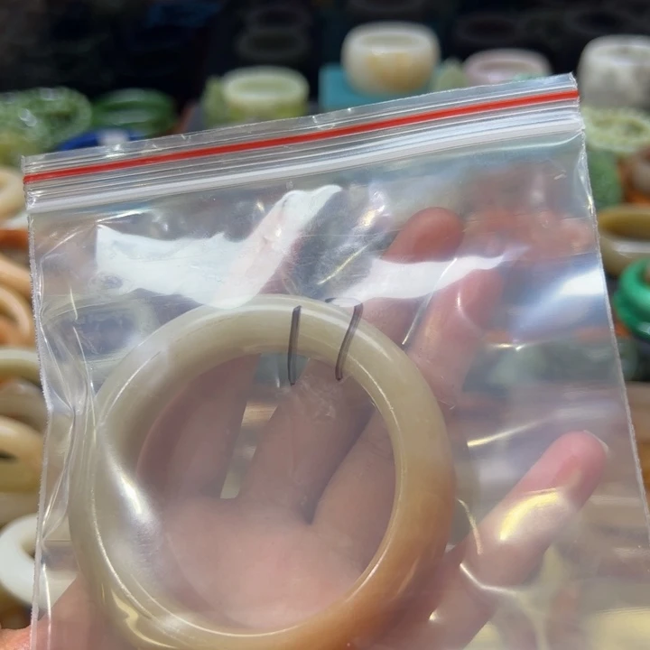未镶嵌手镯石英质玉17