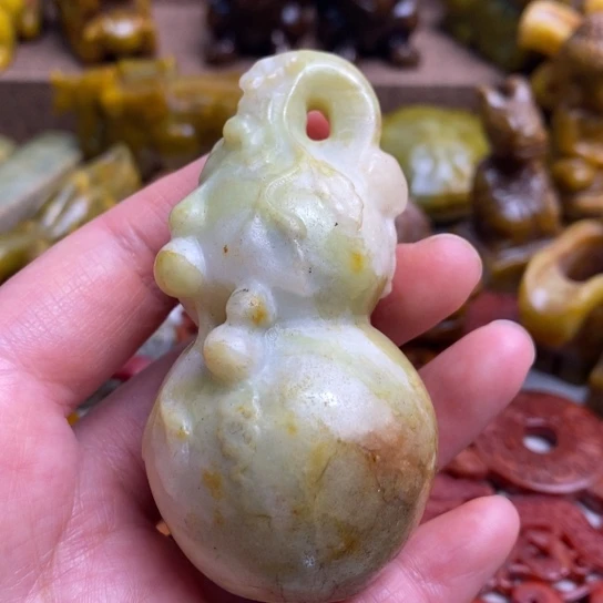 蛇纹石玉未镶嵌颈饰73