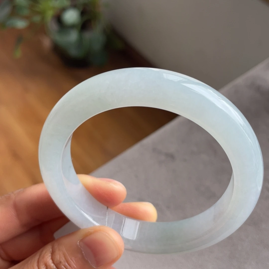 翡翠未镶嵌手镯冰透