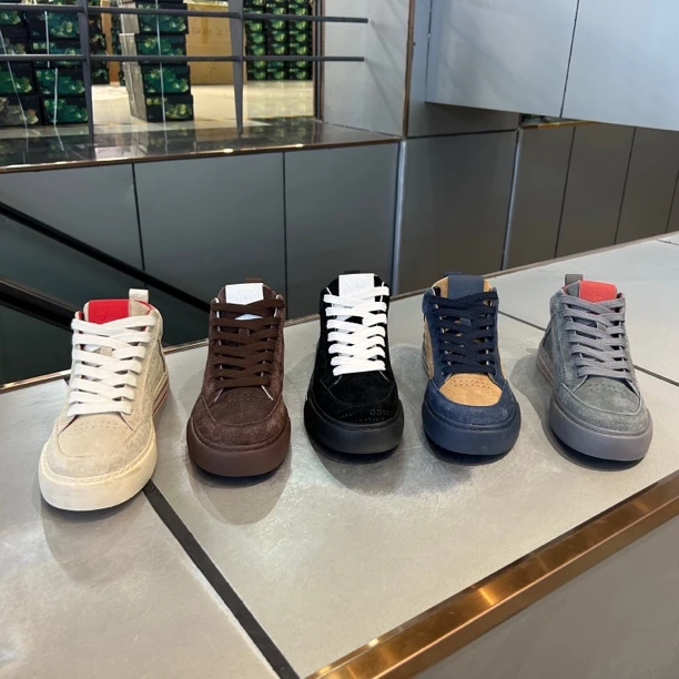 秋冬季新款韩版时尚休闲百搭舒适低帮圆头系带防滑潮流男鞋复古