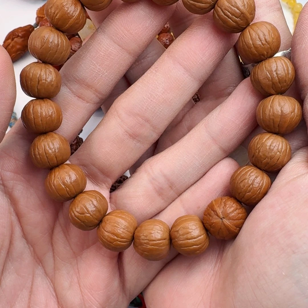 桃核手串哈哈哈我的小