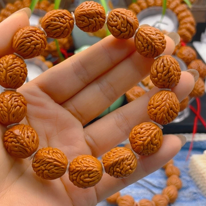 L***y红红火火娜娜娜娜