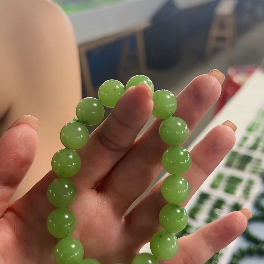【闪购商品】手串未镶嵌和田玉苹果绿