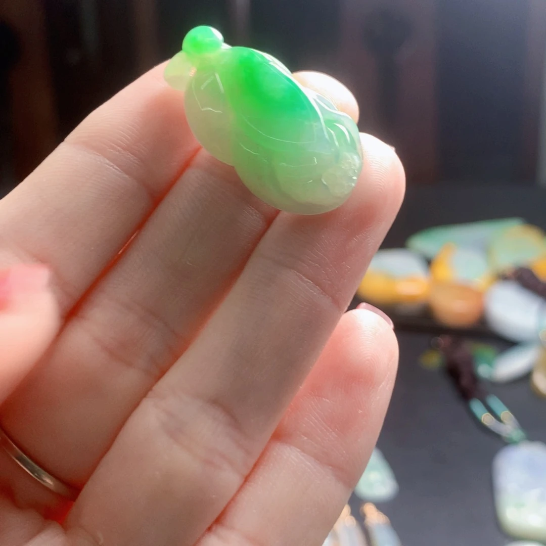 颈饰未镶嵌翡翠纯天然