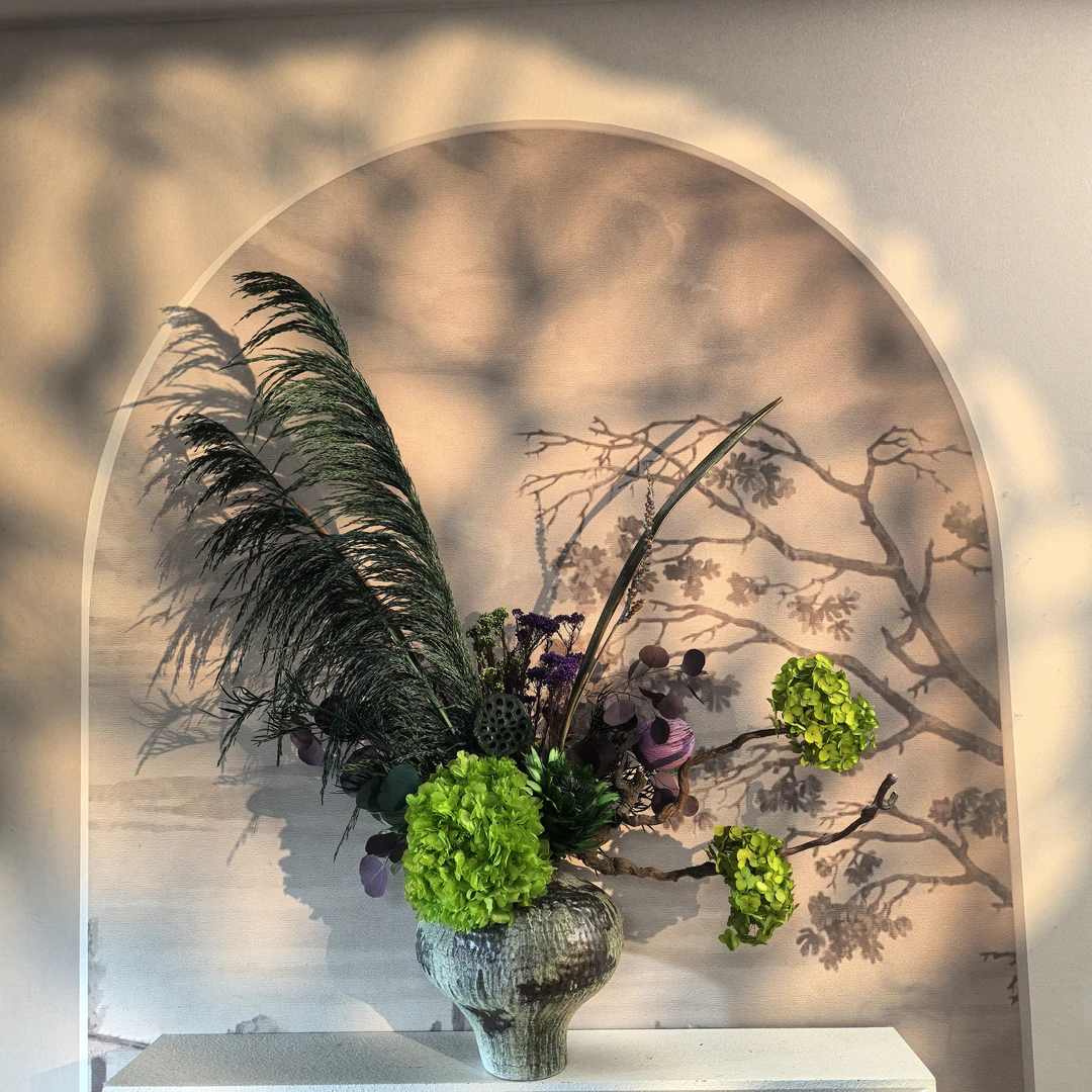 【帝王紫】大餐桌岛台玄关斗柜永生花花束