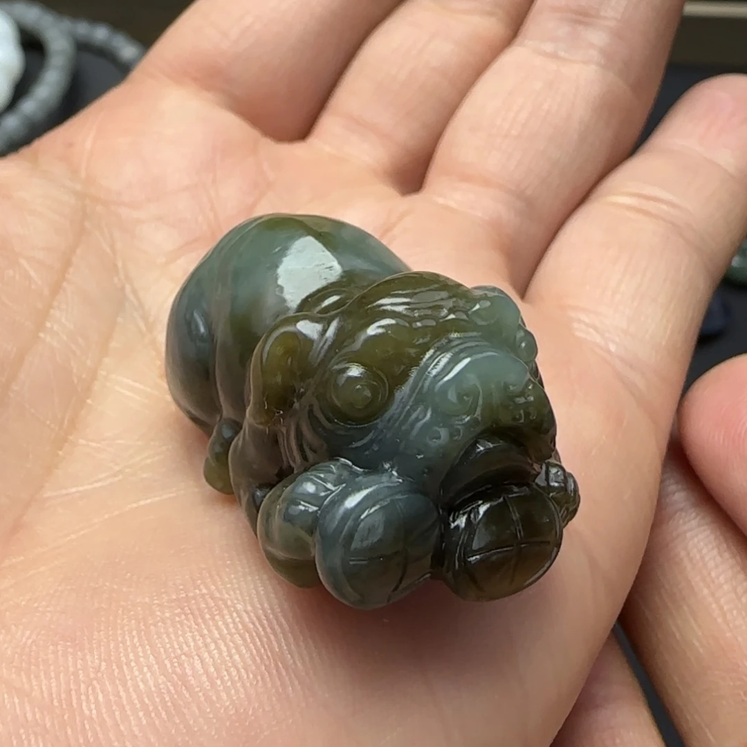 和田玉颈饰未镶嵌定制