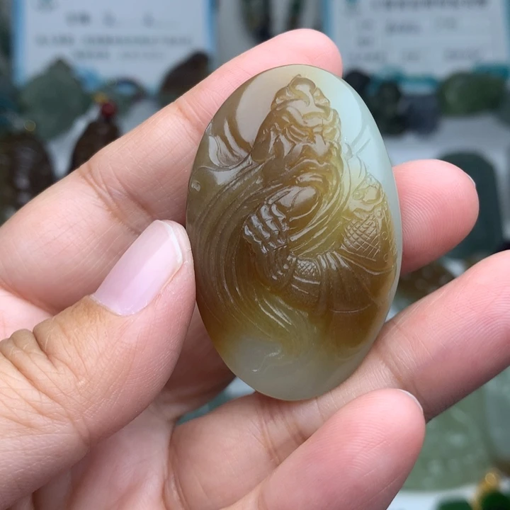 抖***歌和田玉未镶嵌颈饰