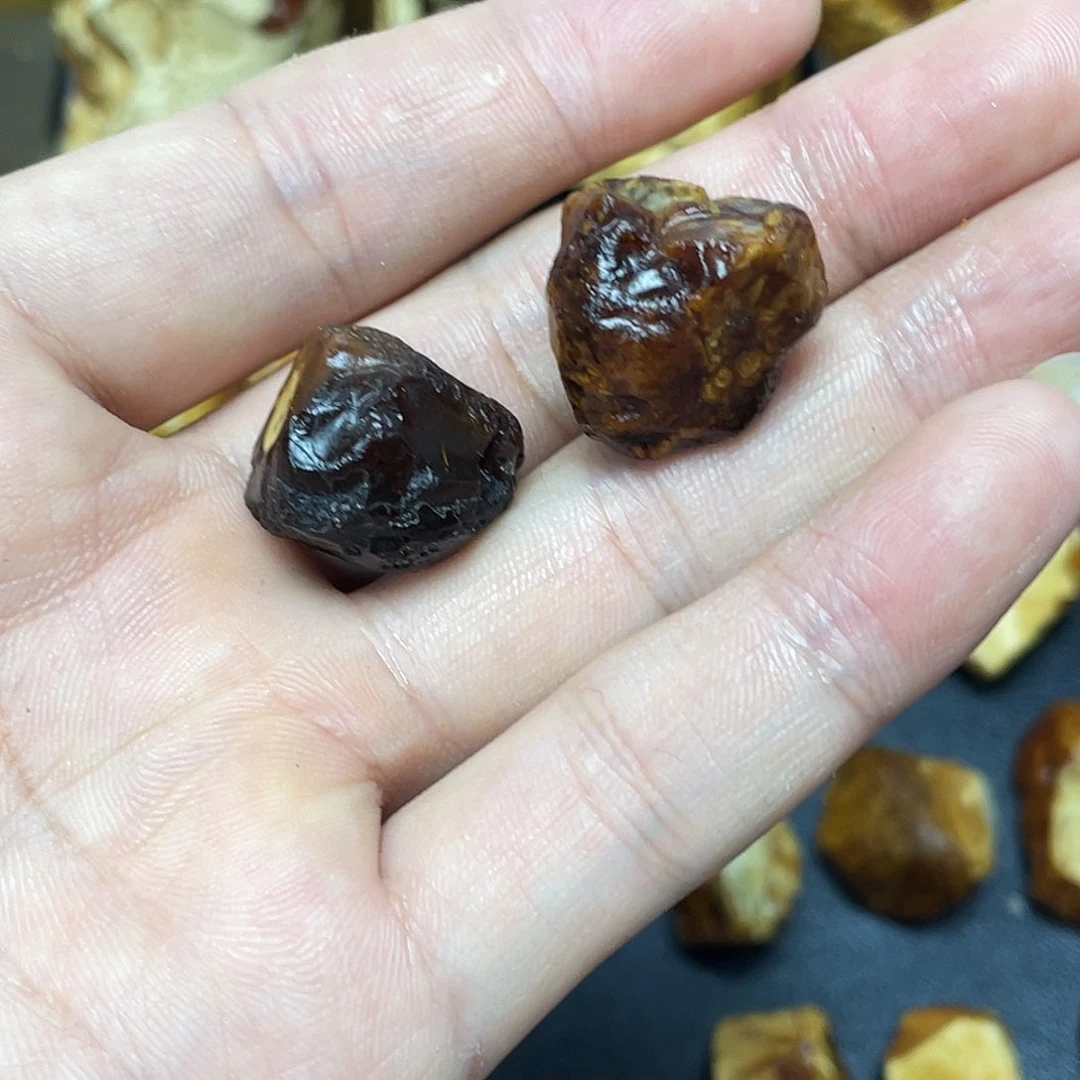 未镶嵌定制琥珀难***心定制