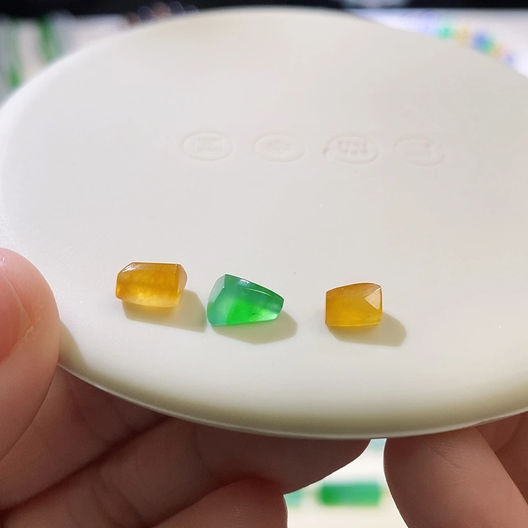 未镶嵌挂件翡翠随行