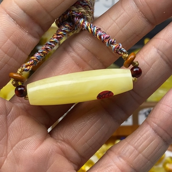 哆***梦蜜蜡未镶嵌裸石卡37