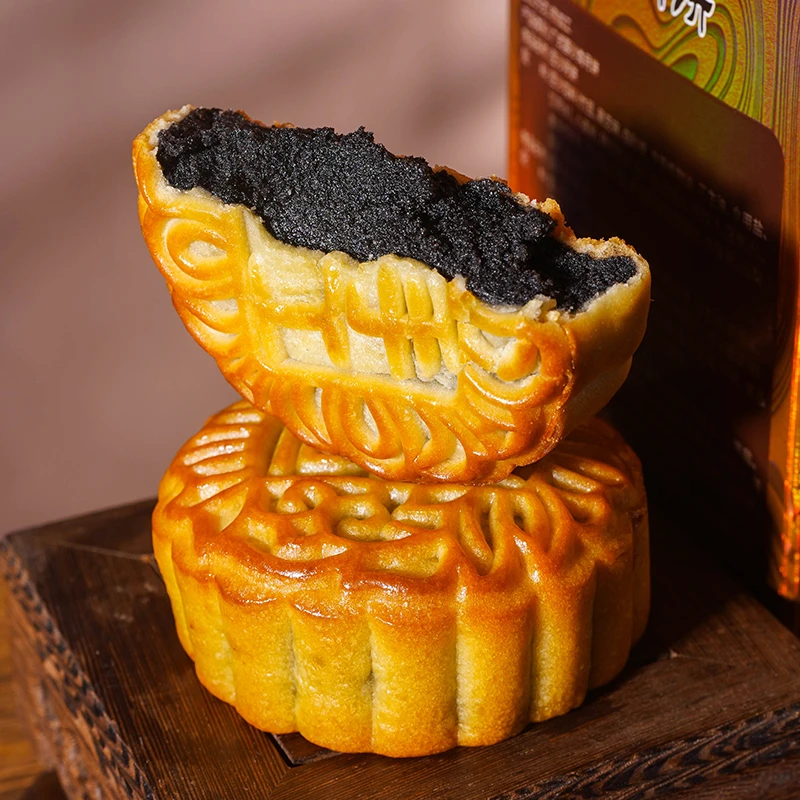 手工柴火黑豆沙夹心广式月饼台山特产传统糕点