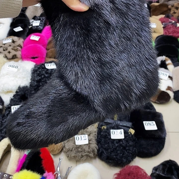 套趾整貂黑色短靴40码