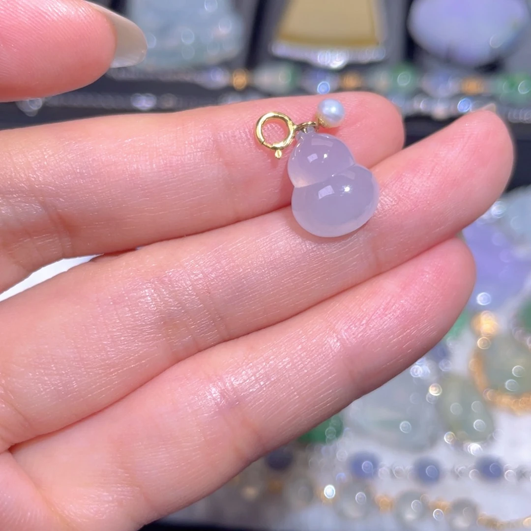 翡翠18K金镶嵌颈饰翡翠