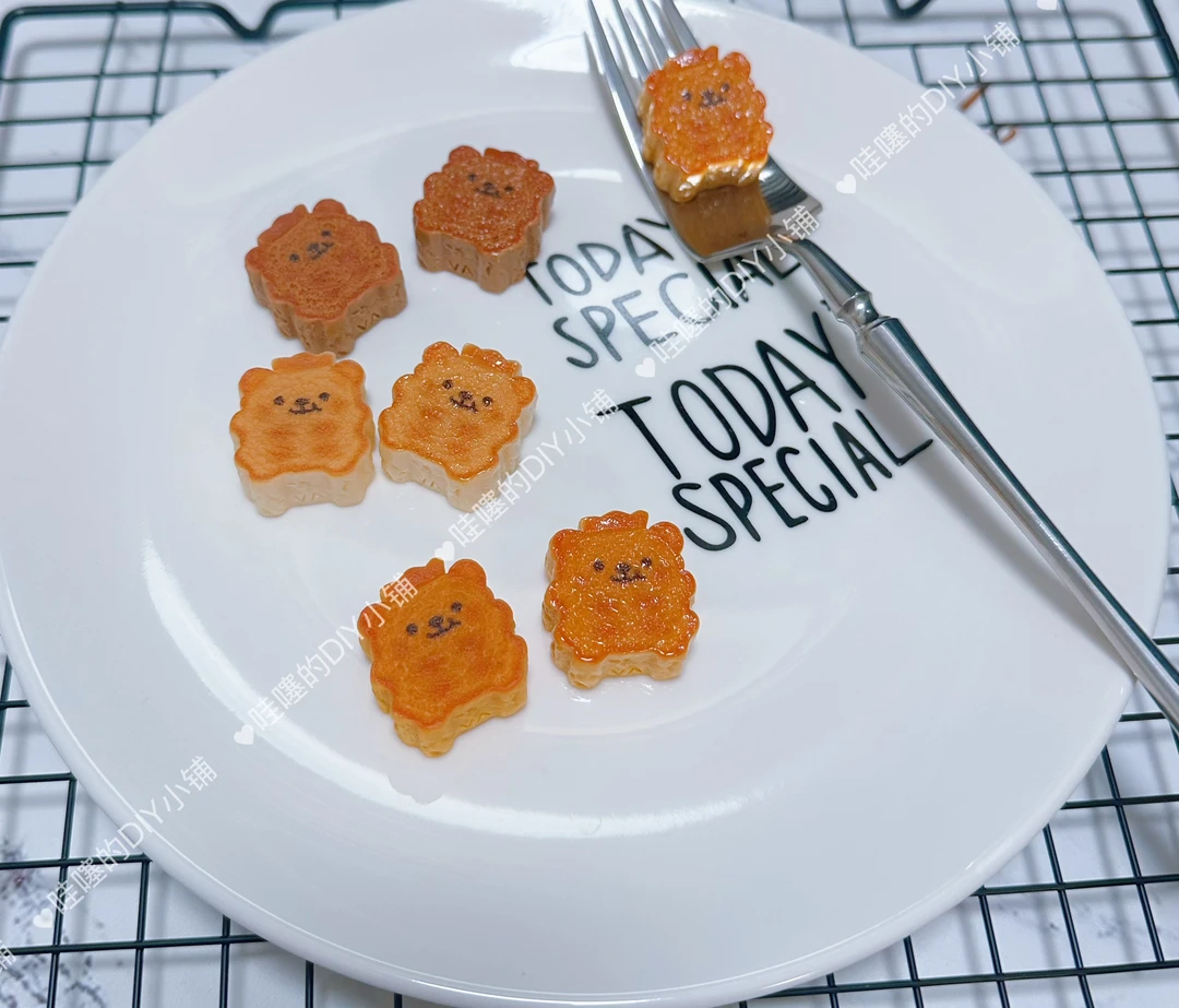 【哇噻定制-小熊虫吐司】哇噻的DIY小铺树脂仿真食玩diy饰品