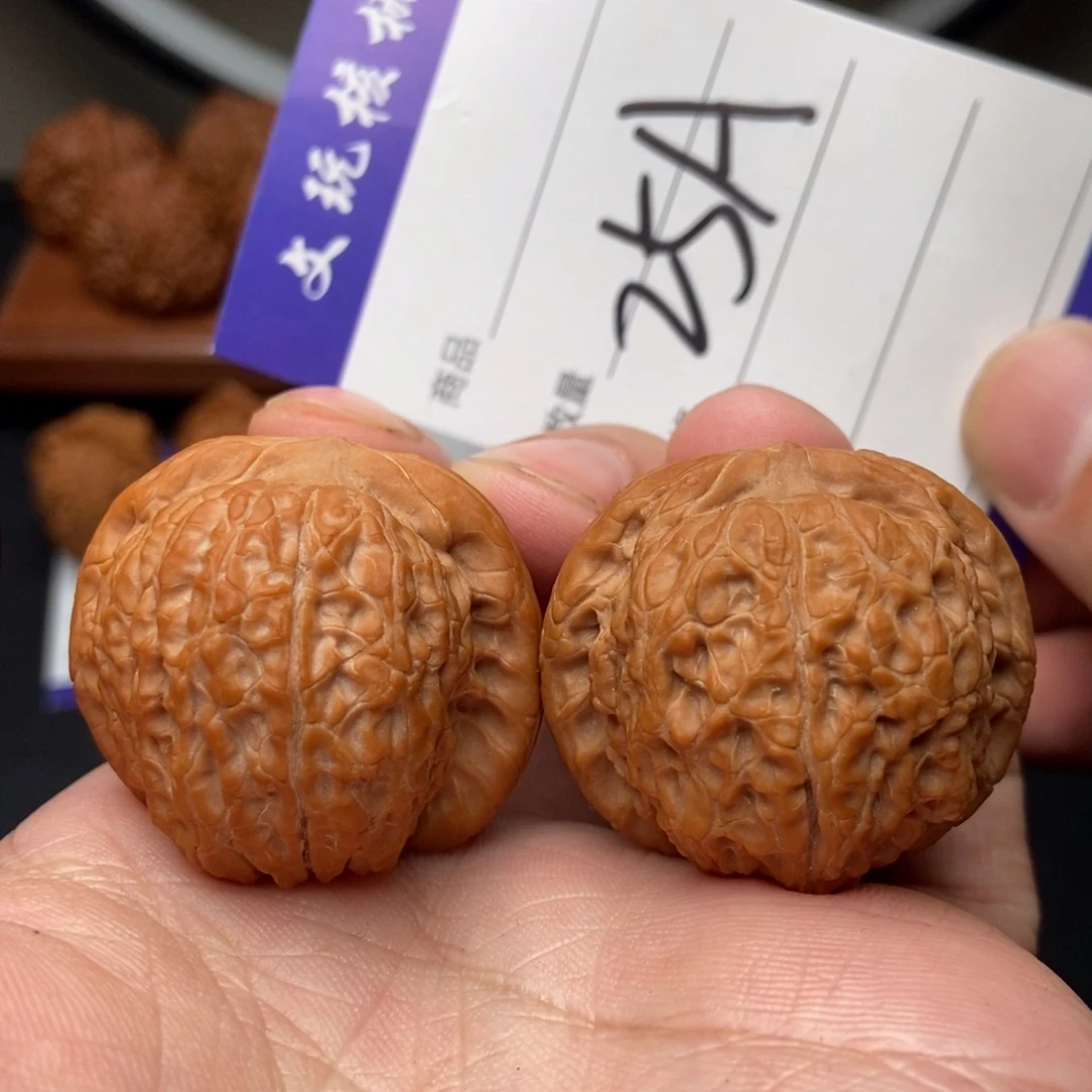 文玩核桃吊坠36血麒麟