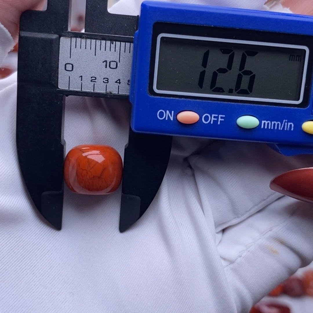 南红玛瑙配饰未镶嵌火焰纹 小瑕疵