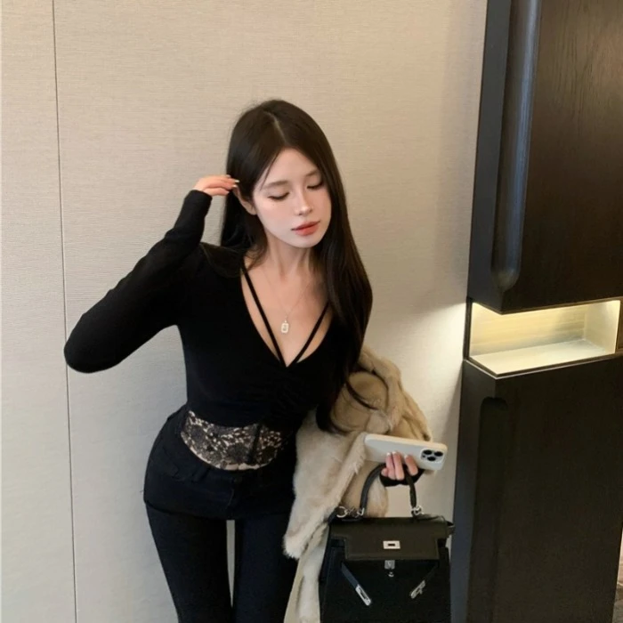 纯欲修身蕾丝拼接黑色打底衫女春秋冬季V领磨毛内搭小众气质上衣