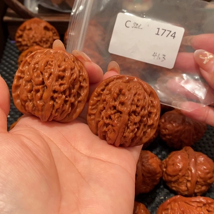 用***4文玩核桃把件精品