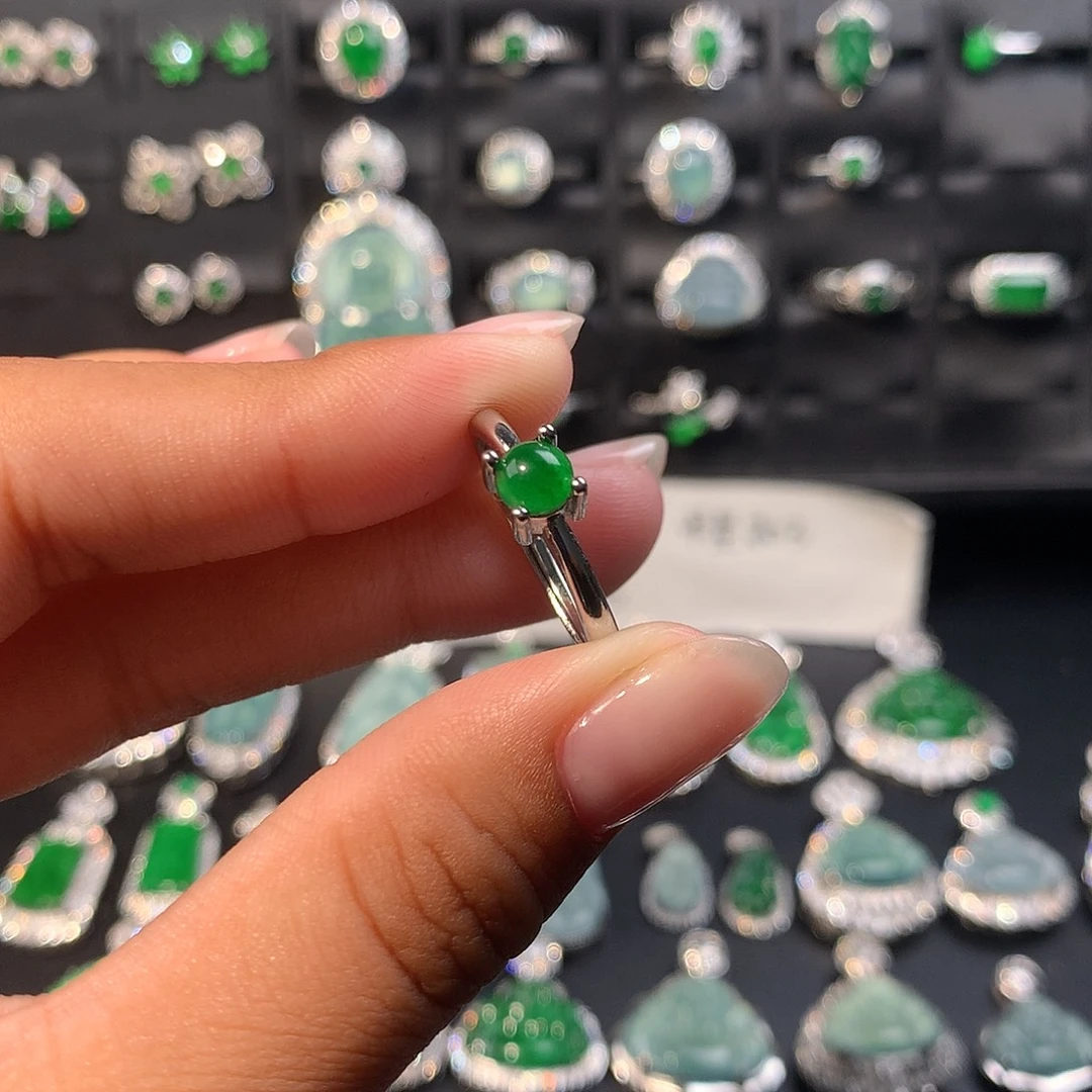 翡翠未镶嵌戒指戒指