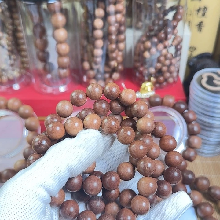 礼***5木檀香木……………………..1.2瑕疵
