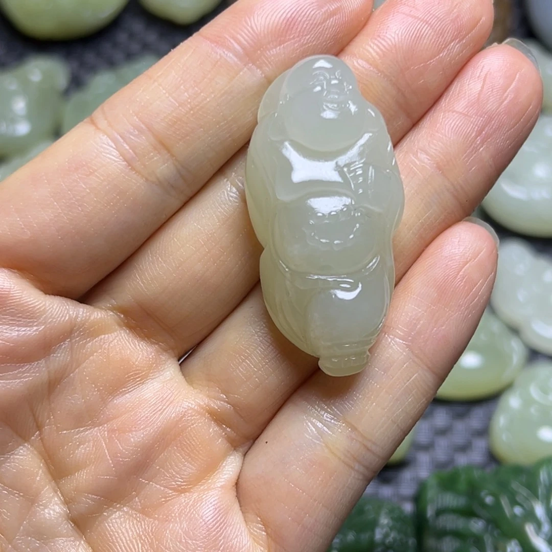 起***未镶嵌和田玉挂件