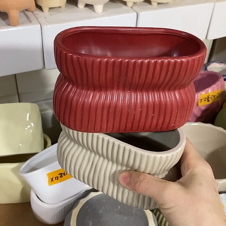 陶盆有孔 瑕疵针孔漏釉介意勿拍口 13*7高8