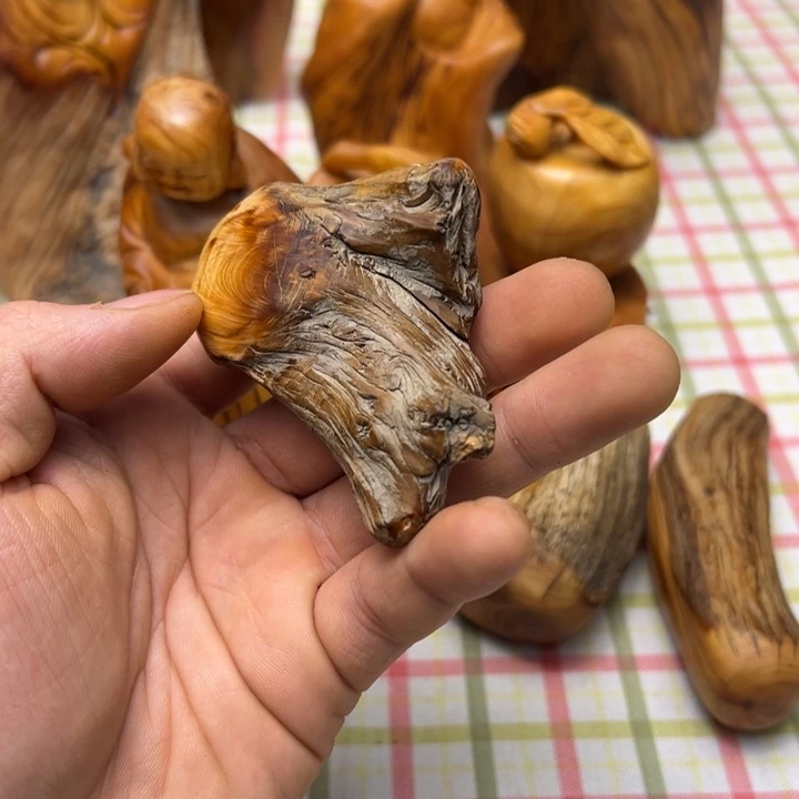 来***财柏木（崖柏）陈化老料手串把件