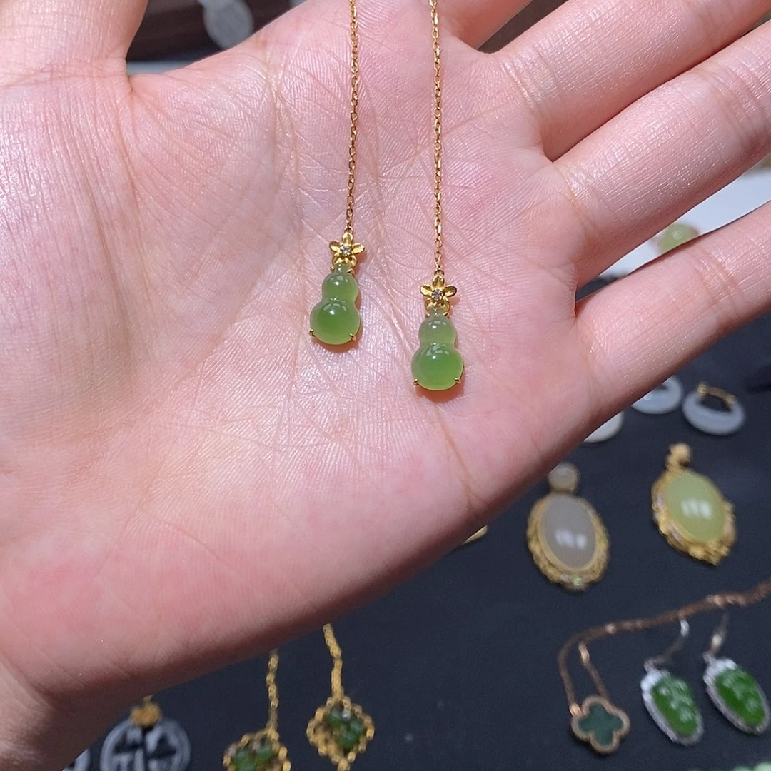 和田玉18K金镶嵌耳饰碧玉葫芦耳线