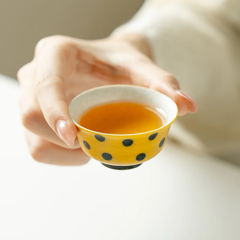 （阿萌茶事）岩矿蛋黄手绘波点-品茗杯 20ml