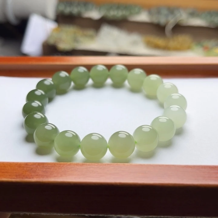 和田玉未镶嵌手链10mm高冰渐变圆珠