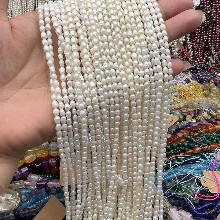 玛瑙/玉髓未镶嵌珠宝半成品一条3mm左右米珠珍珠