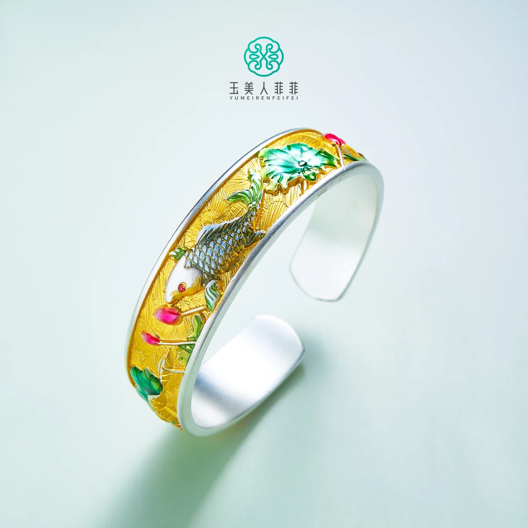 足银手镯 石惑珠宝^足银鲤鱼戏莲开口镯^试戴请勿变形